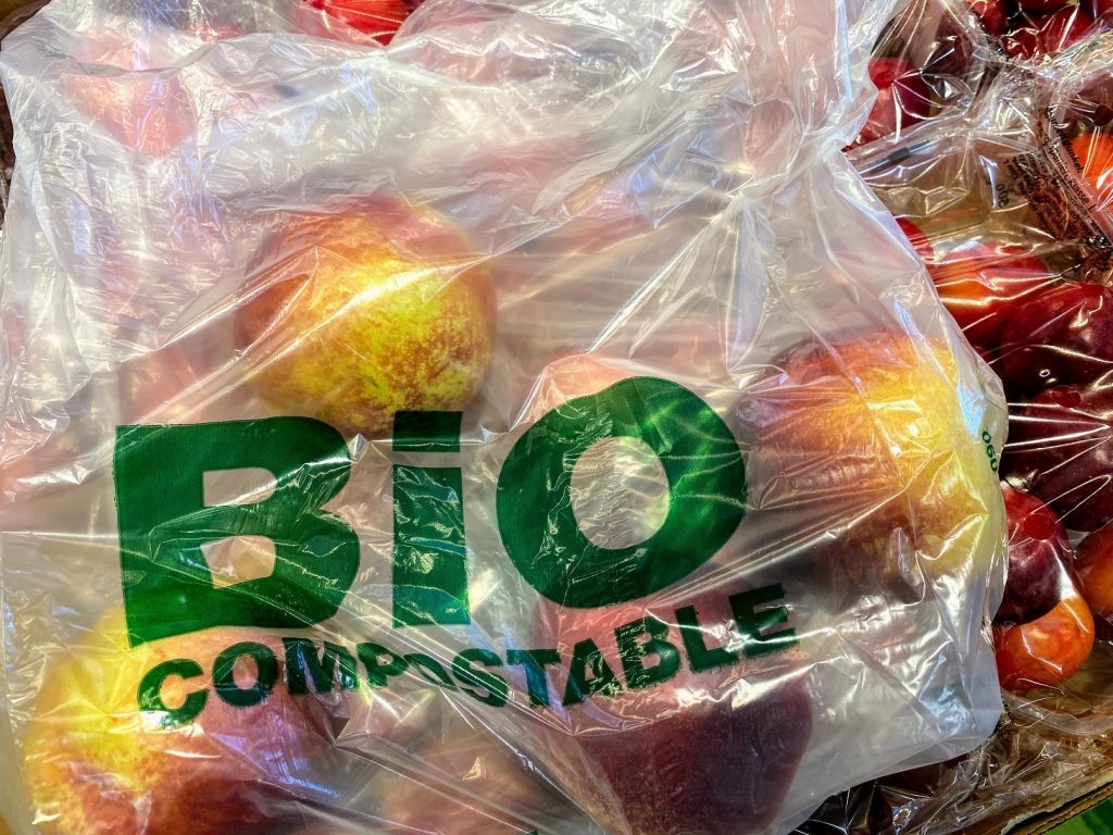 Furits-packed-on-bio-compatible-plastic-bag