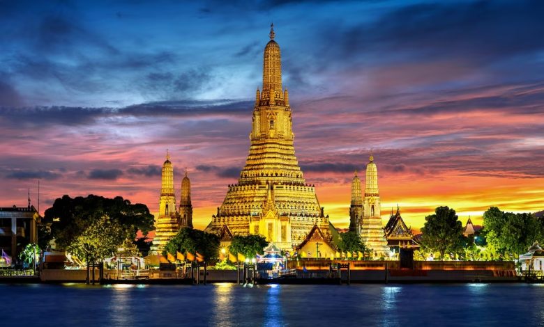 Discover the Enchanting Wonders of Southeast AsiaThe Vibrant City of Bangkok, Thailand